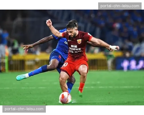 上海德比：海港3-2绝杀申花，武磊双响奥斯卡补时点射