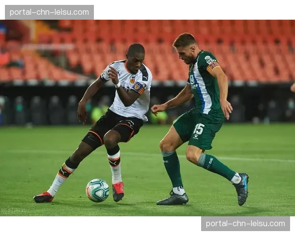 恩里克体系：巴黎中场全能化，兼具跑动、拦截和快速出球